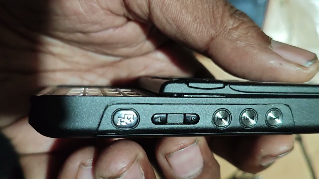 Sony Ericsson W995 price 9300 with shipping all india call 8999952058