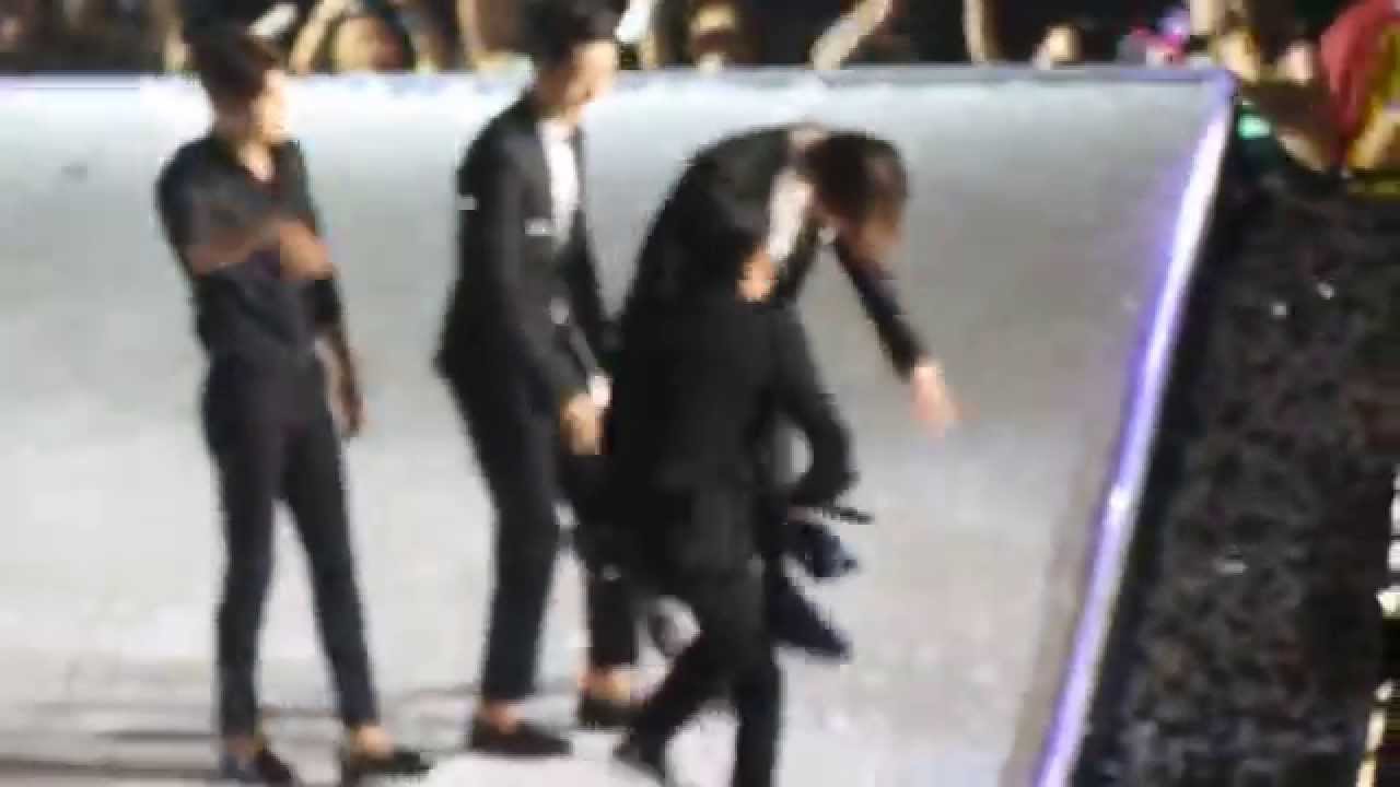 140810 CNBLUE focused ending - KCON 2014 M Countdown Concert in LA (FANCAM)