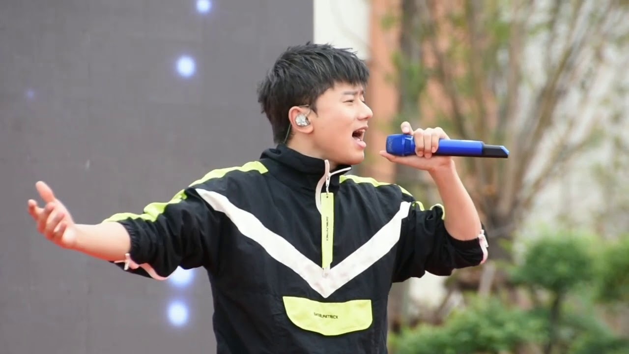 枣庄翔宇中学主题教育活动 张杰《仰望星空》《少年中国说》