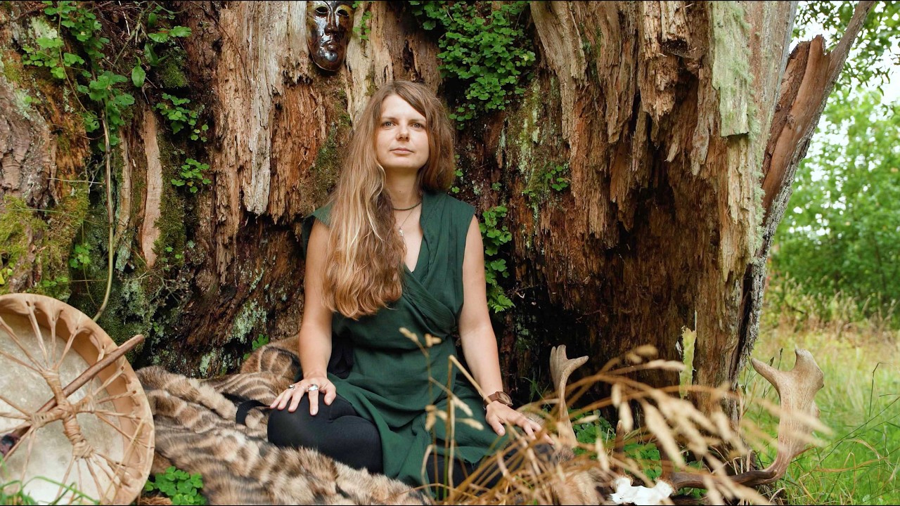 La Loba | She Who Sings over the Bones