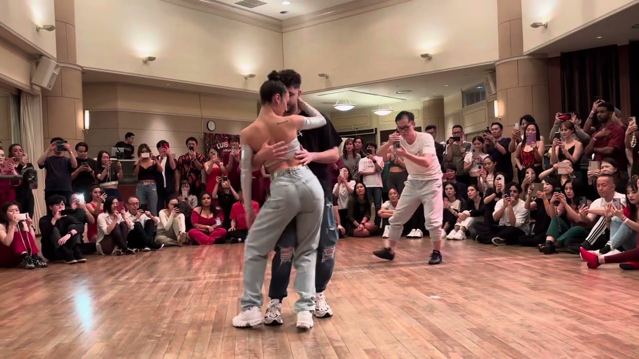 Luis y Andrea in Tokyo 2023/12 | Las 12 - Román, Dimen5ions, DJ Alejandro