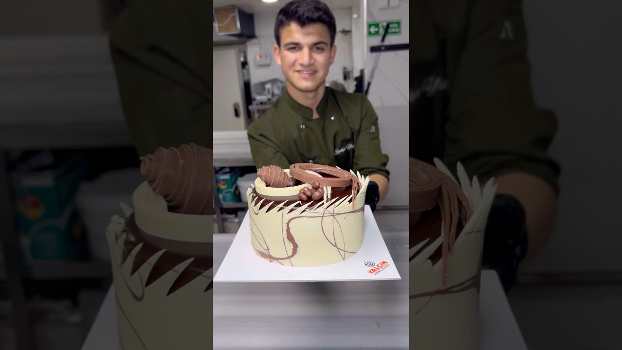 T&uuml;rkiye&rsquo;nin en gen&ccedil; ustasından &ccedil;ikolatalı soğuk mermer &ccedil;alışmalı pasta yapımı !! #pasta #patisserie