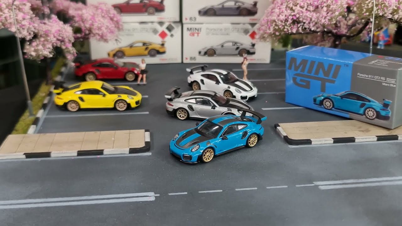 FirstLook MINI GT Porsche 911(991) GT2 RS Regular and Weissach Package!