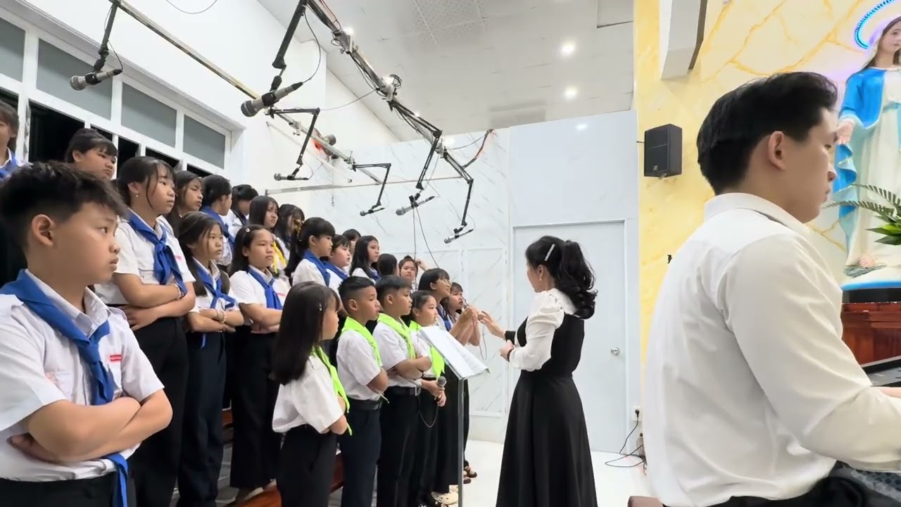 Hạt Bụi Đời Con - St : Dấu Chân / Ca Đoàn Thiẻn Thần 