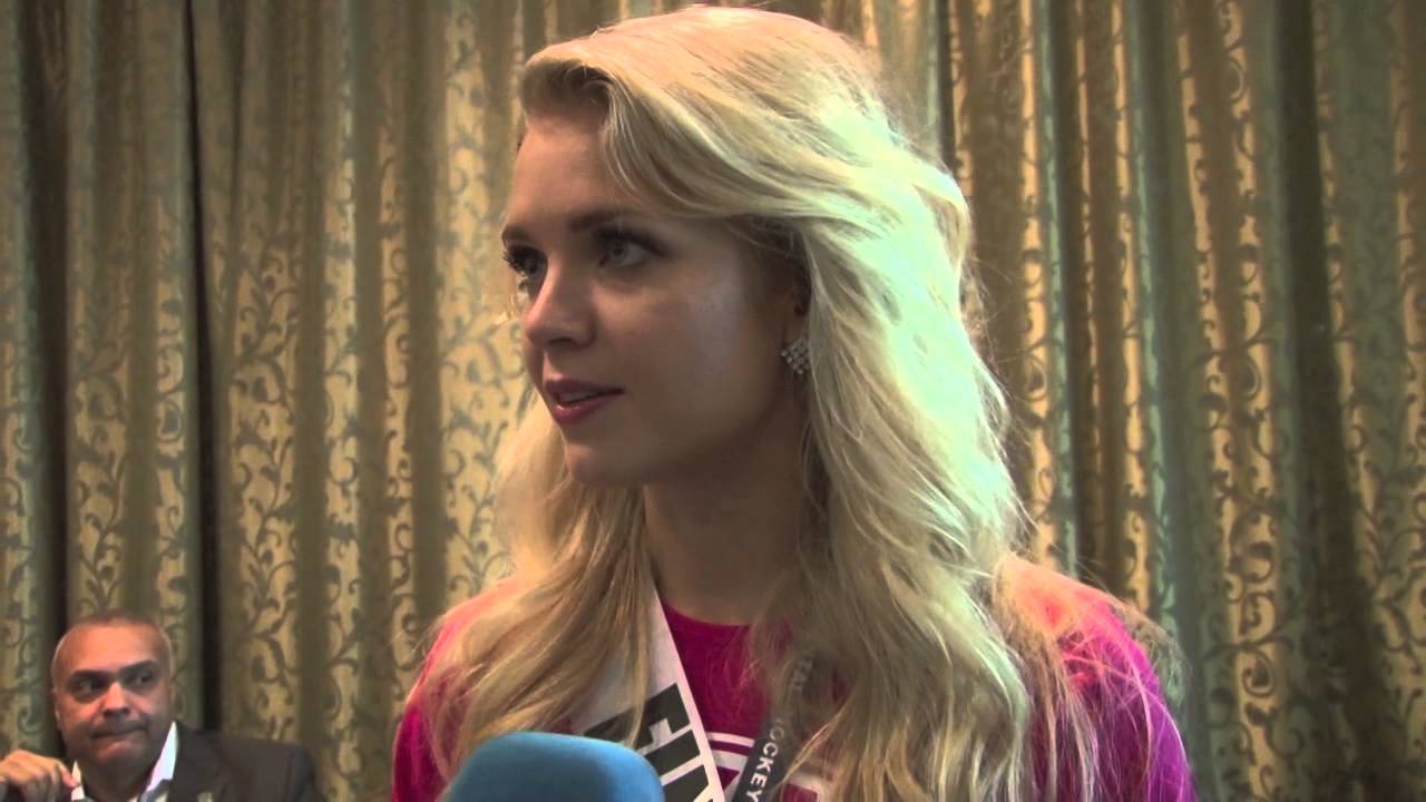 Miss Universe vs. KHL (English Commentary)