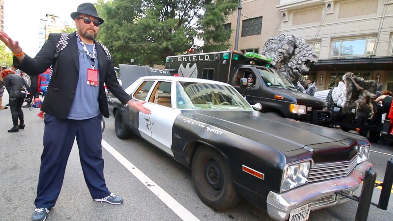 I Drove The Blues Brothers Mobile in Dragon Con Parade / Behind Wheel Of The Bluesmobile
