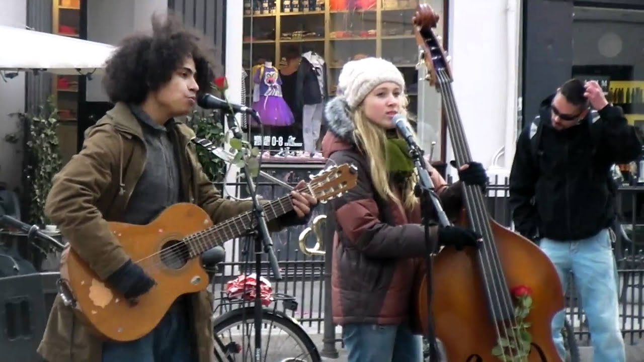 Frederik Konradsen singing in Amager Torvet, Copenhagen