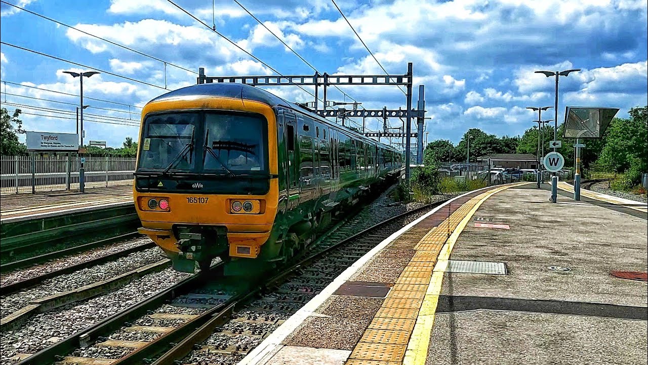 Trains @ Twyford station (23.6.21)
