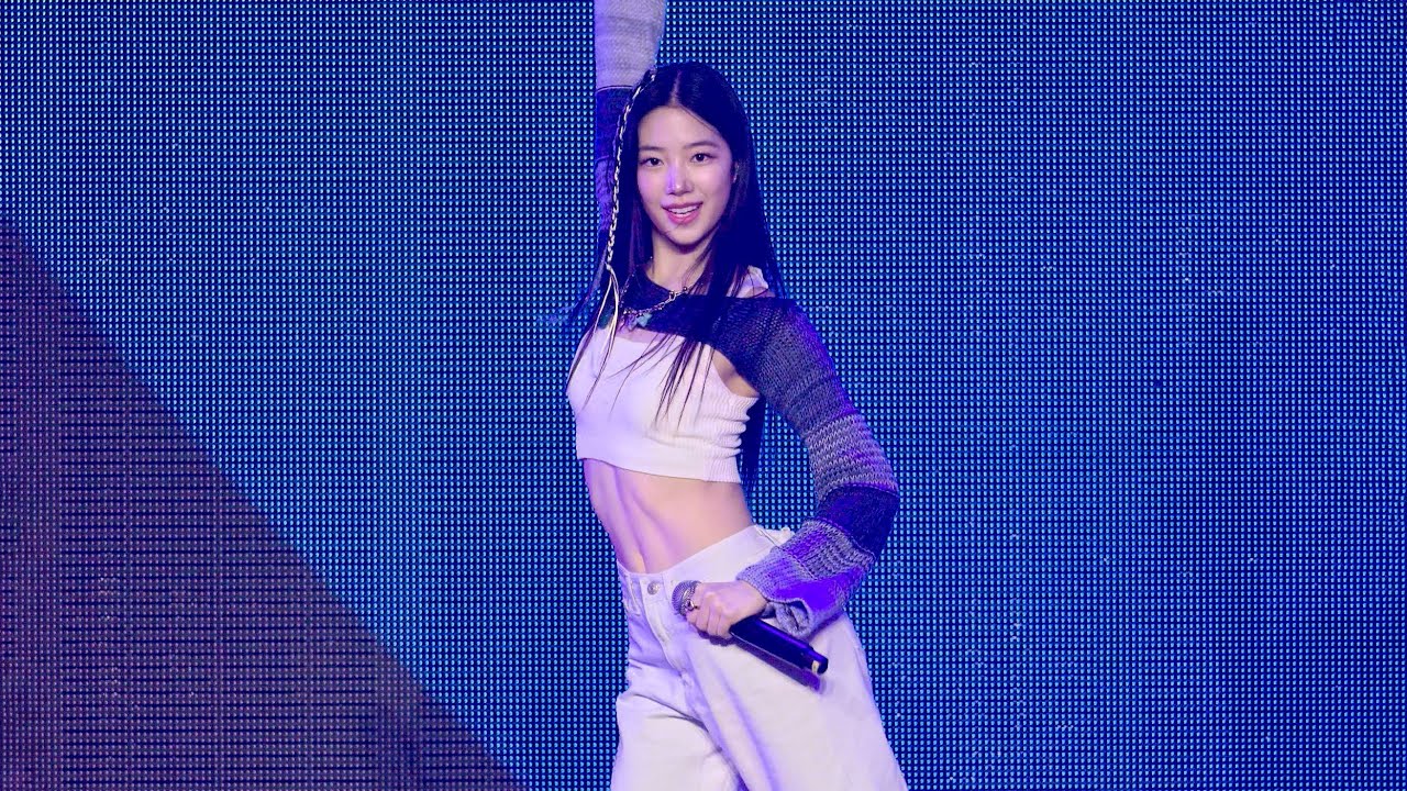 230305 카즈하 KAZUHA 르세라핌 LE SSERAFIM 'Blue Flame' 4K 60P 직캠 @우리은행 원 더 스테이지 by DaftTaengk