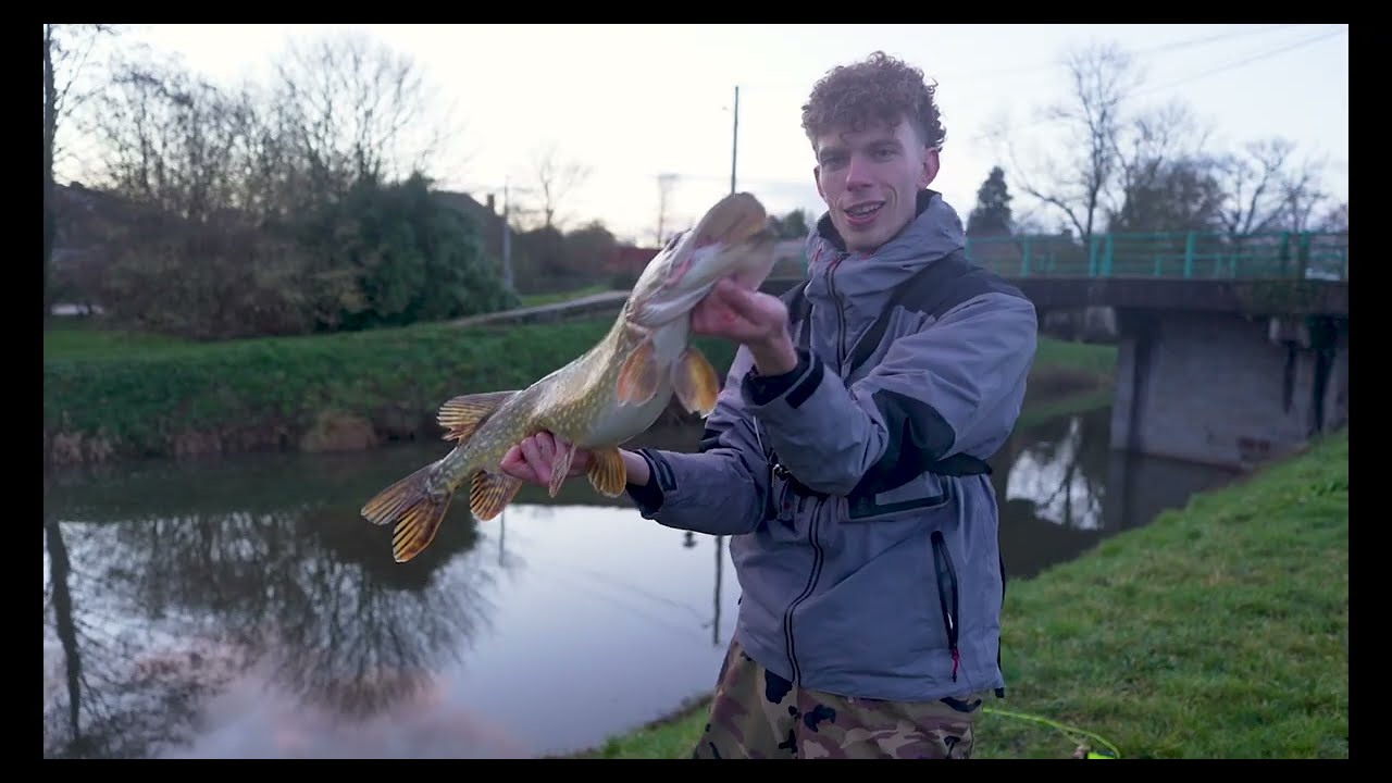 Cette fermeture du carnassier 2026 à la mouche cache un ENORME brochet