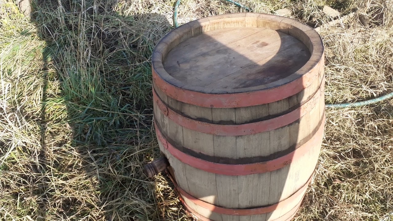 Cinci lucruri pe care sa nu le faci cu un butoi de lemn-Five things not to do with a wooden barrel