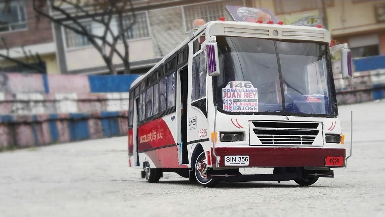 Rèplica a escala-Buseta Urbana Bogotana. JGB-DRAGONA
