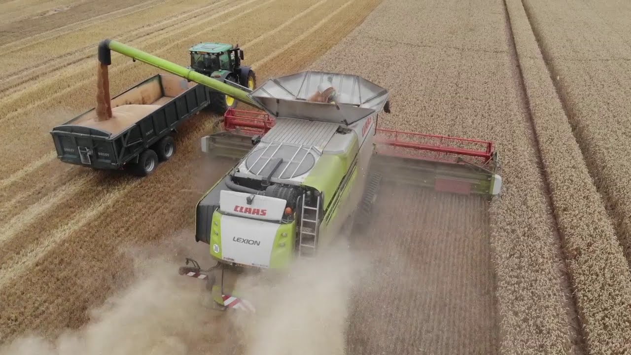 Claas Lexion 770 35 FT Header Awesome Dust Goole Fields Chopping Winter Wheat
