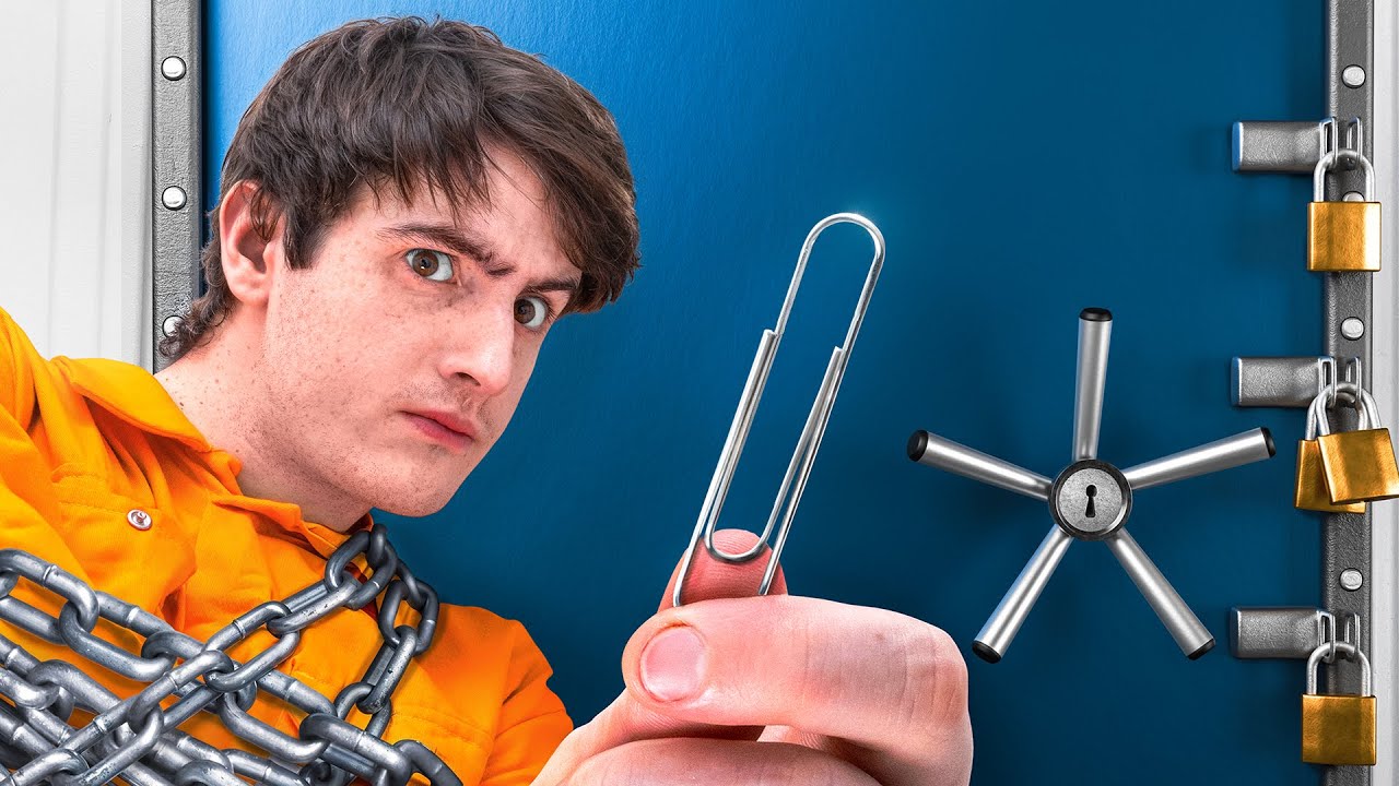 Locked Room VS 1 Paperclip