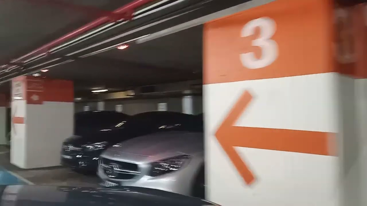 stockland picadilly car park Sydney Australia town hall