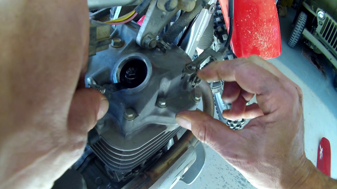XR400 valve adjustment1