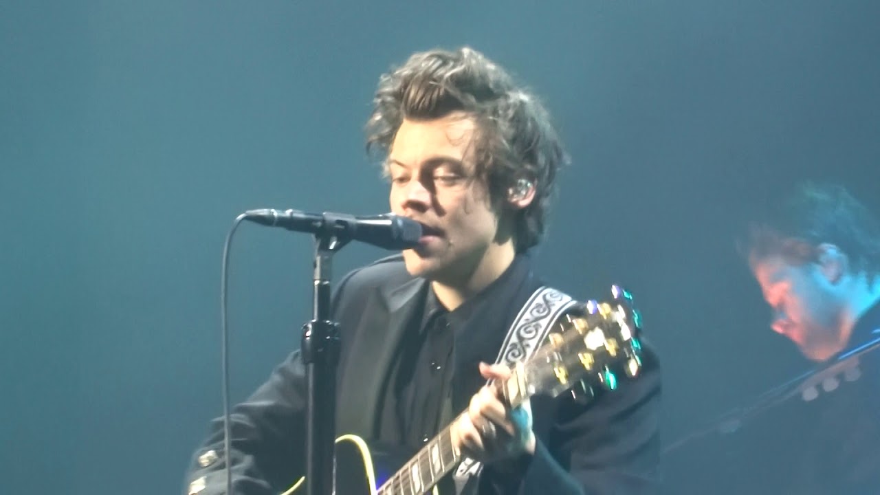 Harry Styles / Happy Birthday + Just a little bit of your heart / Glasgow 14-04-2018