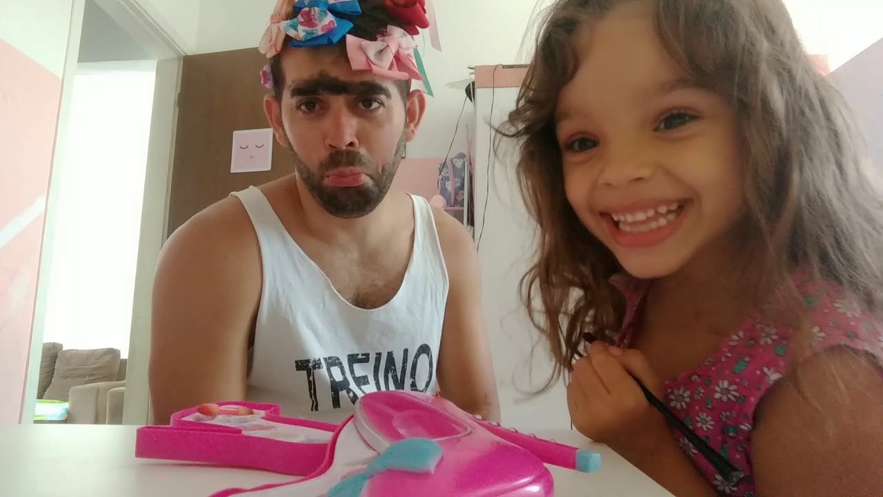 Maquiando o Papai