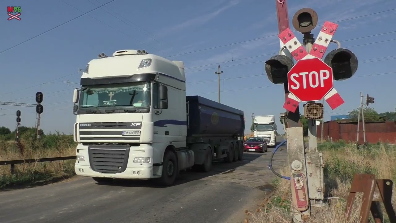 Trecere la nivel Orțișoara (RO) - 31.7.2025 / Železniční přejezd / Romanian railroad crossing