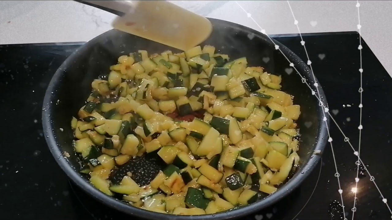 Salade de courgettes chaude. سلطة الكوسة