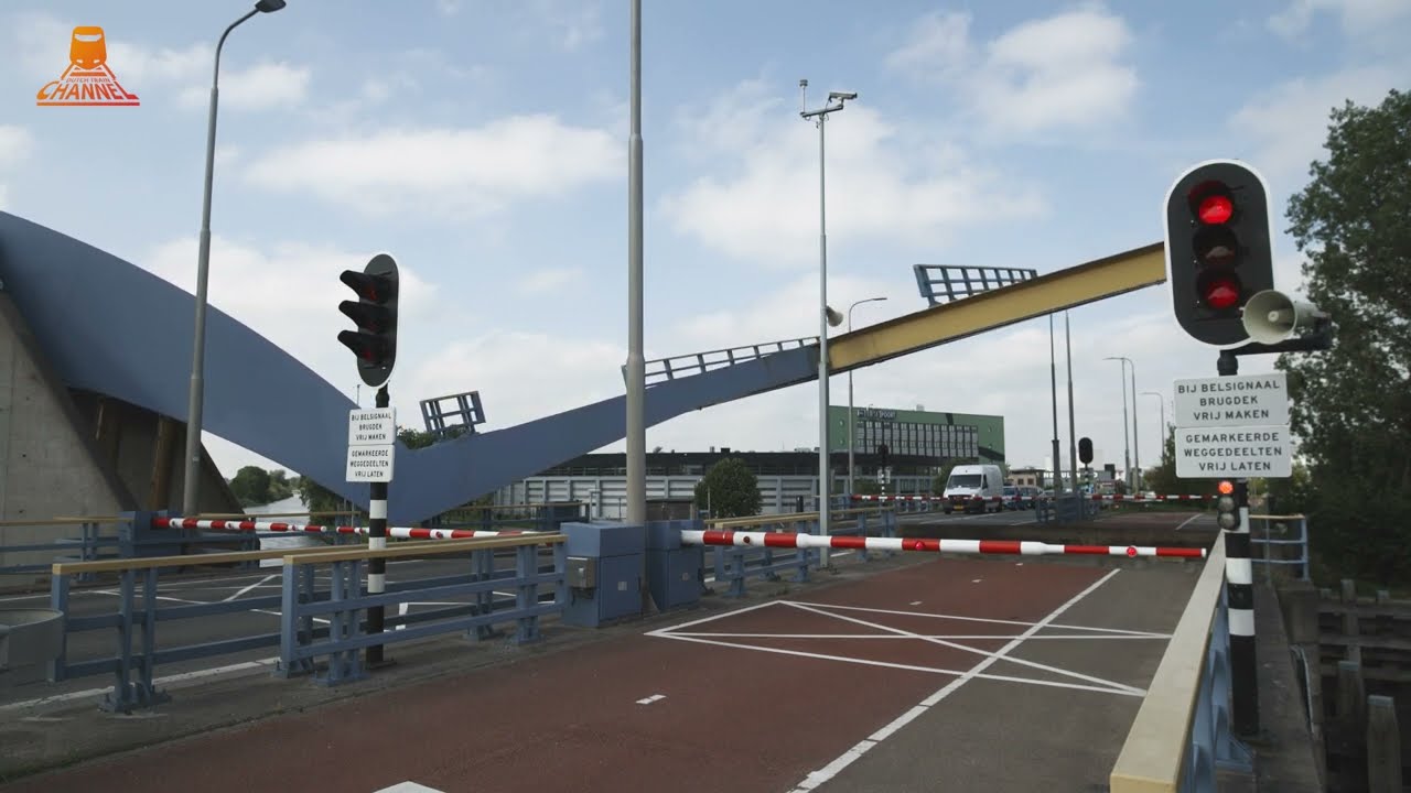 DUTCH BRIDGE OPEN - Slauerhoffbrug - Leeuwarden