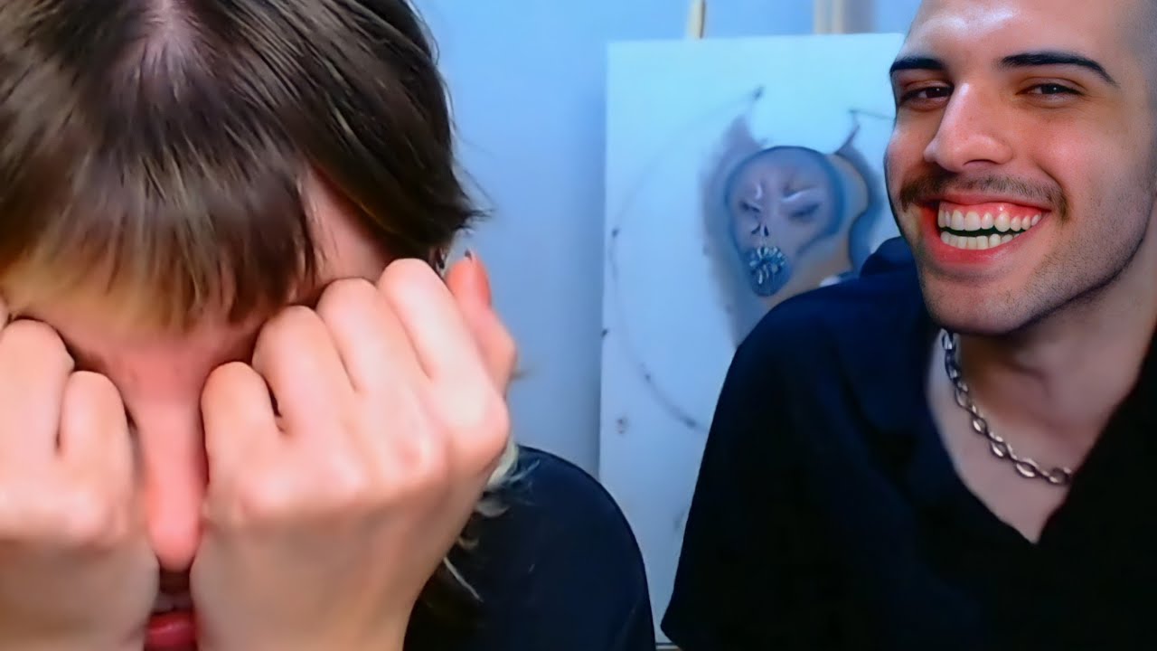 TRIZ PARIS &Eacute; TROLADA PELO CHAT NO MEIO DA LIVE 🤣