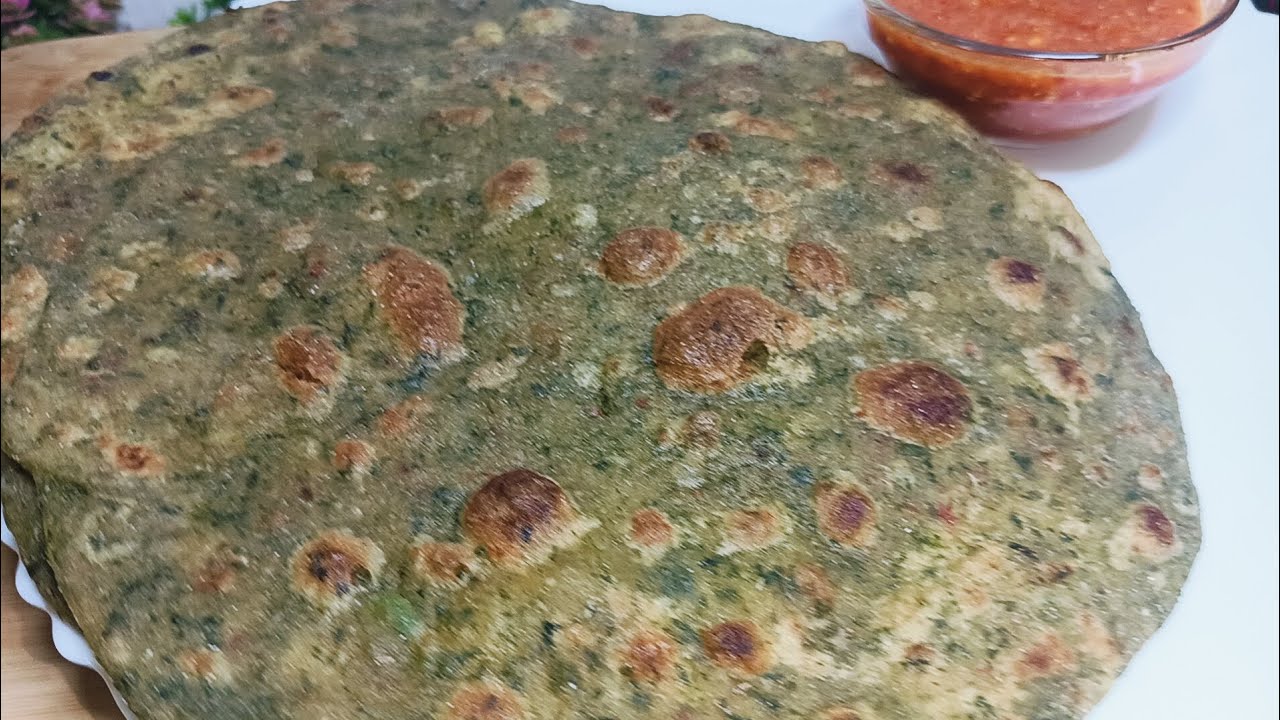 (Bathua ke parathe)sardiyon Ki saugath bathua ke parathe Khao din Raat bhaut he healthy and tasty