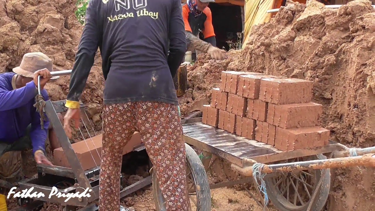 Pembuatan Batu Bata Press Dengan Tanah Liat