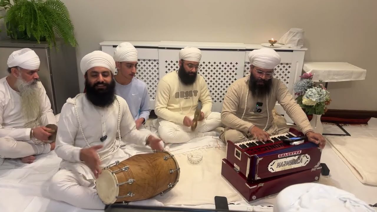 ਆਏਰਲੈਂਡ 28/12/2015 ਸੰਤ ਮਨਜੀਤ ਸਿੰਘ ਜੀ ਦੇ ਗ੍ਰਹਿ ਵਿਖੇ ਦਿਵਾਂਨ Ireland 