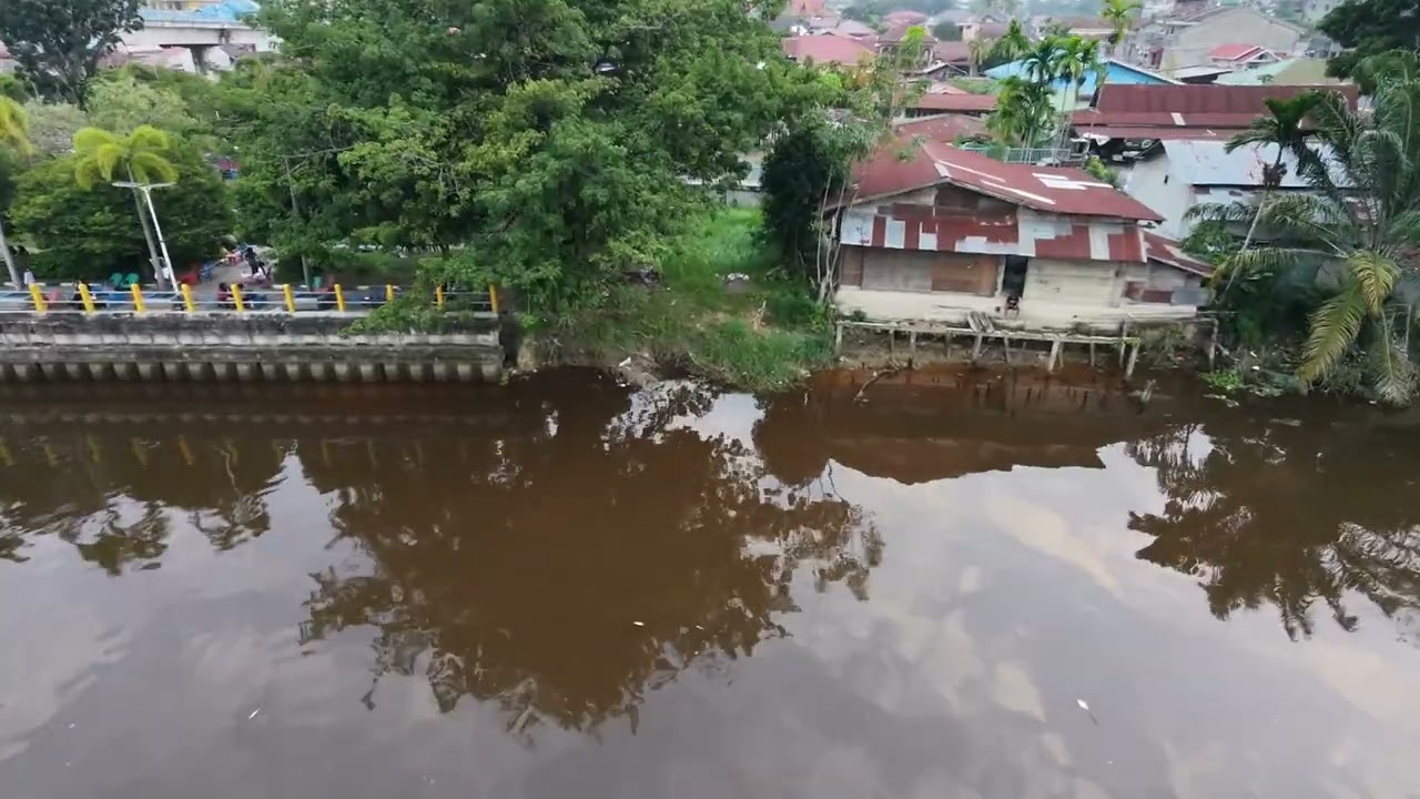 Di belakang rumah tempat paling indah🏞️🌅🌈