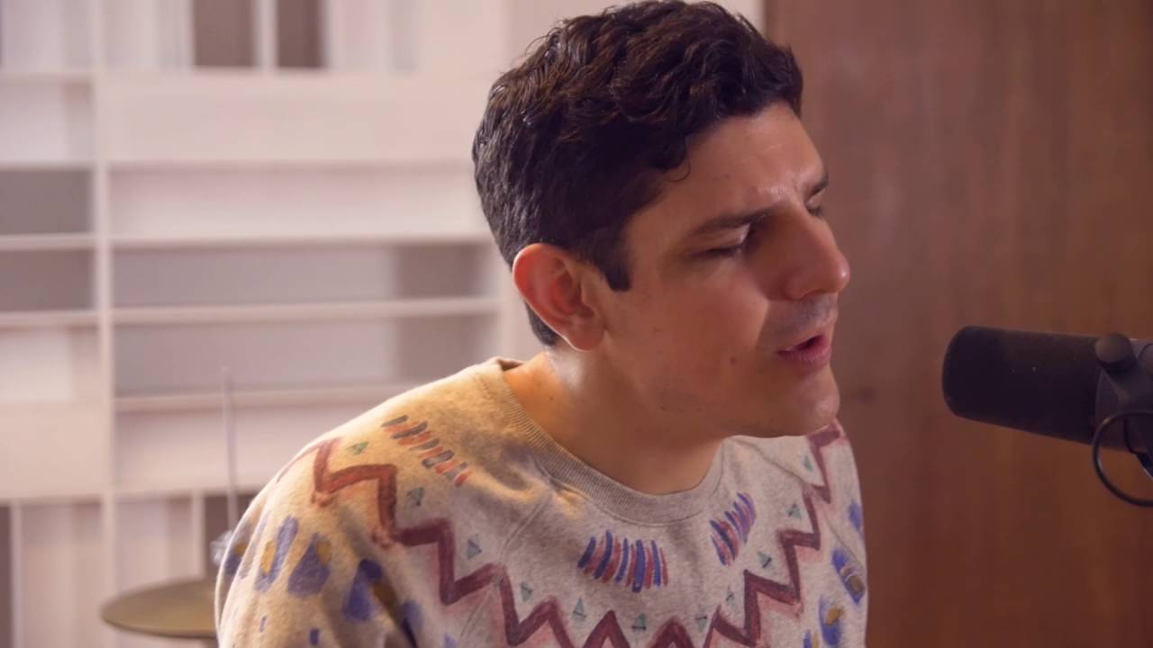 Buenos Regalos - Geancarlo Calderón