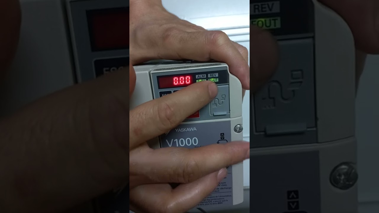 Variateur de vitesse ( frequency inverter) مغير السرعة YASKAWA V1000 Épisode 02