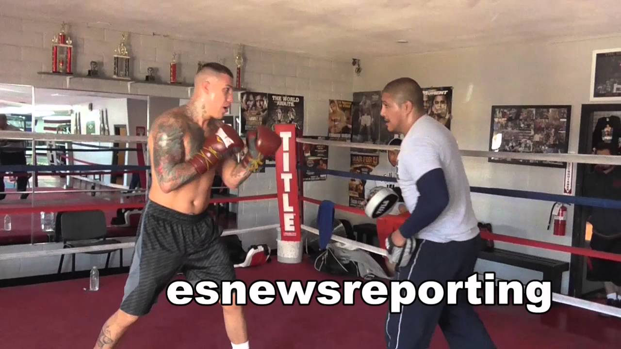 gabe rosado and fernando vargas are a great team! working mitts EsNews Boxing
