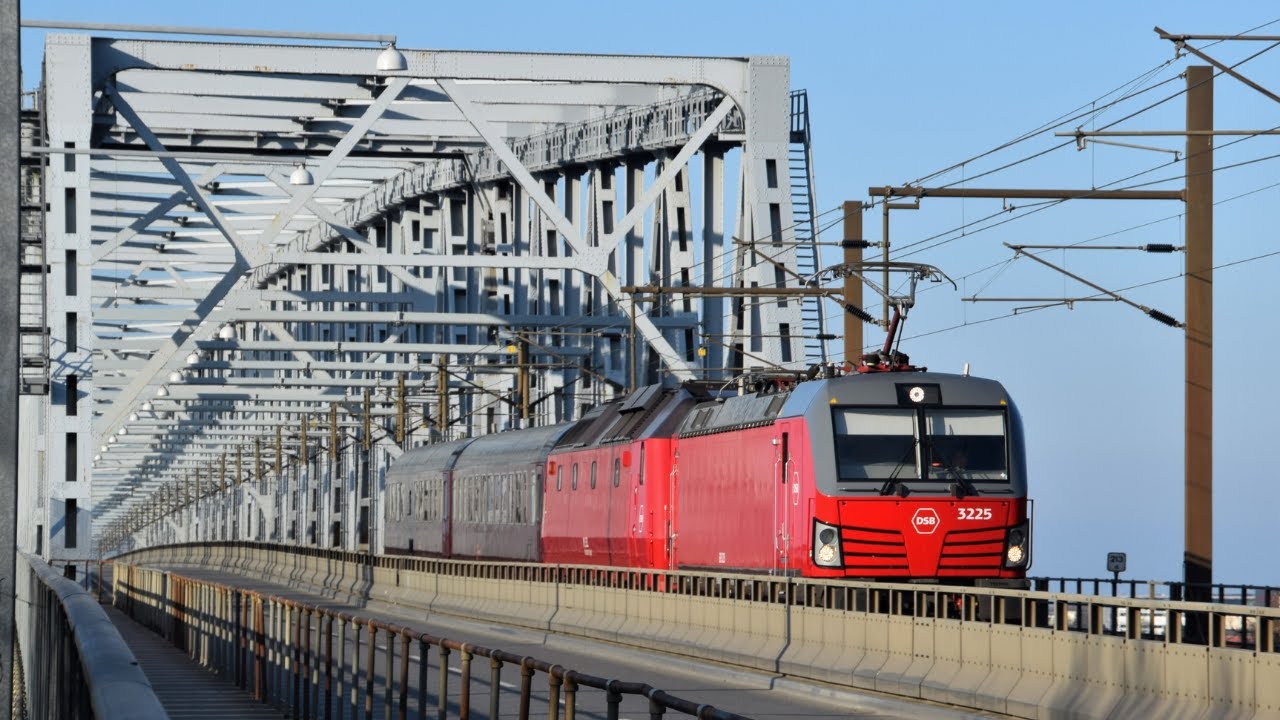 Royalt tog med DSB EB 3225 + ME 1521 + S001 + WRm603 19/4 2022
