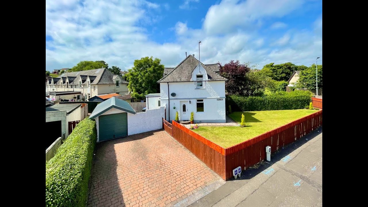 Kilbirnie. Charming 3-Bedroom Semi-Detached Home in Sought-After Kilbirnie Locale.