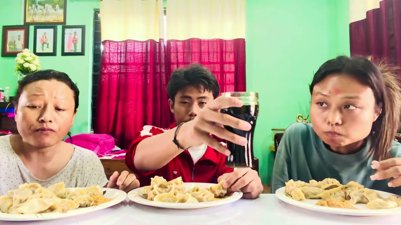Momo challenge आजको मम छिटो कोले खाने 😁