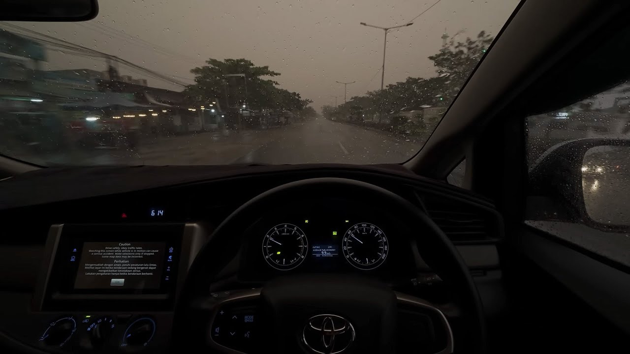 Peaceful Early Morning Drive in the Rain ⛈😴