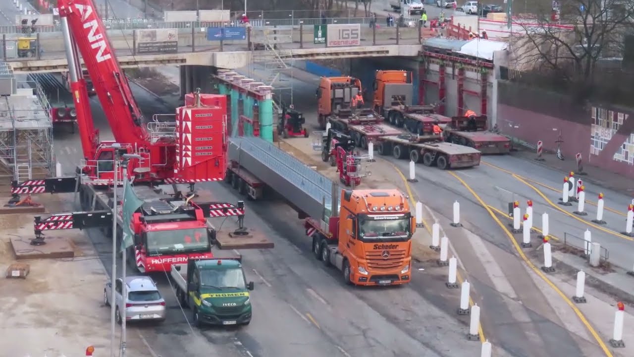 H&Uuml;FFERMANN - LIEBHERR LTM 1650-8.1 bei Montage von Br&uuml;ckenbinder, 1.  Wochenende