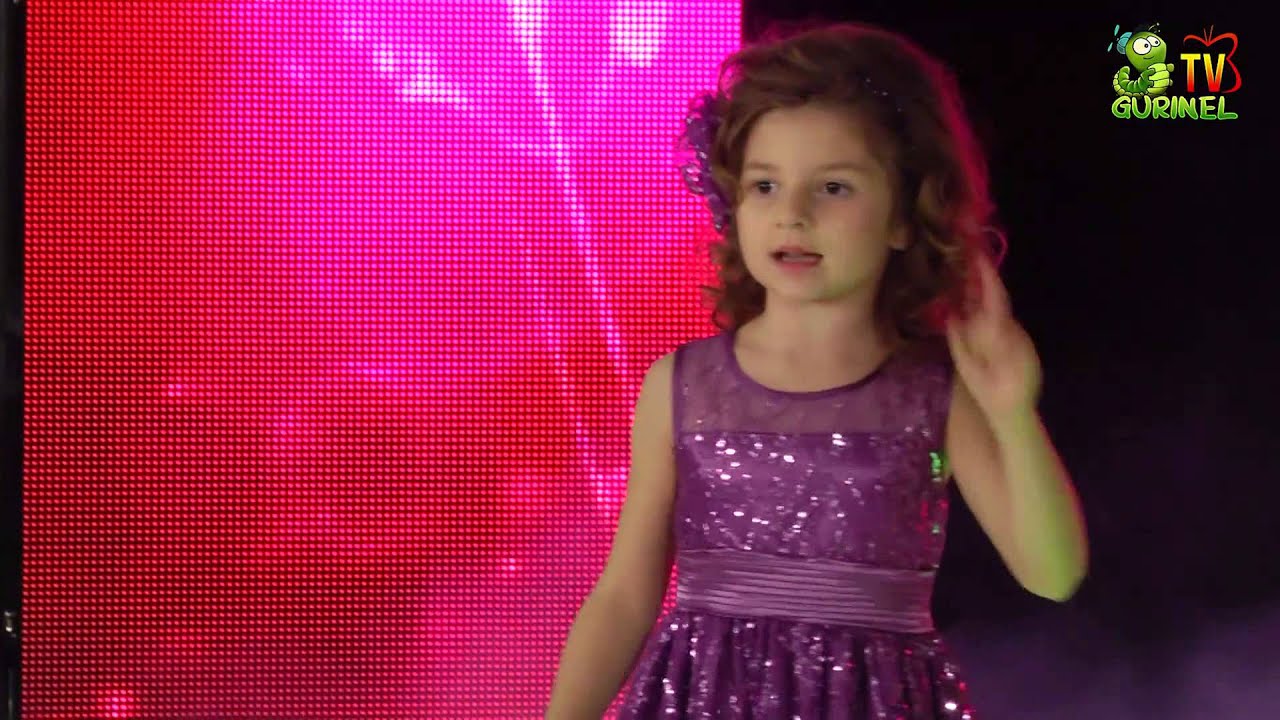 Nicole Scutari (Lollipops) - Zana Buna