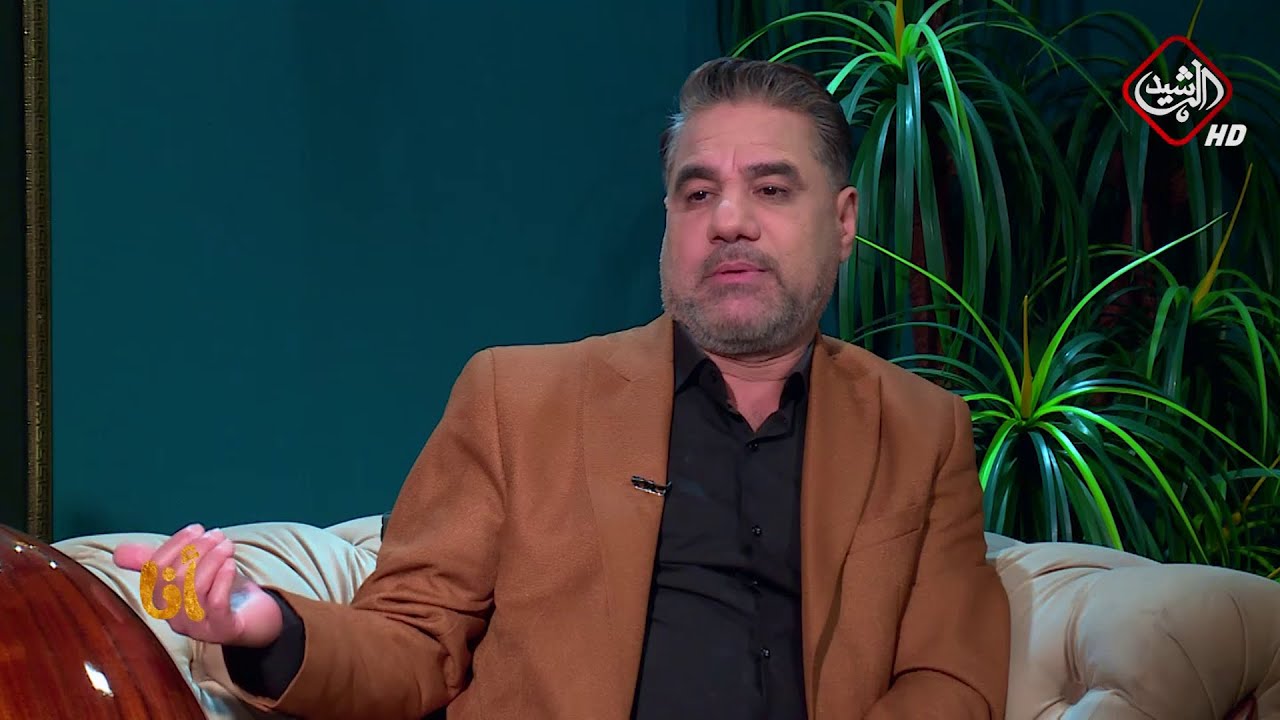 شاهد دموع وكلام الفنان نجاح عبد الغفور وهو يرثي أخيه الفنان الراحل صلاح عبد الغفور ومسيرة النجاح