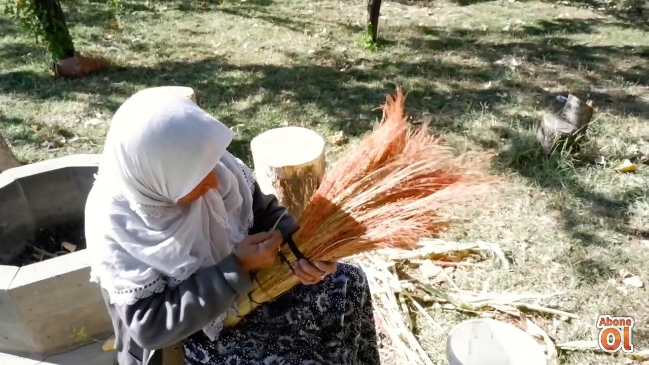Kaybolmaya Yüz Tutmuş Bir El Sanatı: Süpürge Yapımı