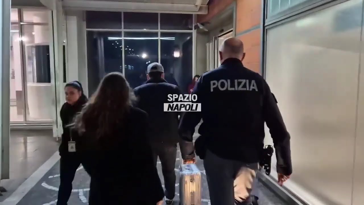 ESCLUSIVA | KVARATSKHELIA LASCIA NAPOLI 🥹💙 LE IMMAGINI DA CAPODICHINO 💔
