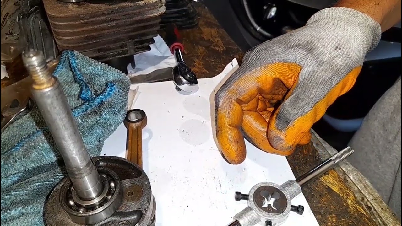 come recuperare la filettatura dell'albero motore. piaggio ciao, si, Bravo e gilera cba.