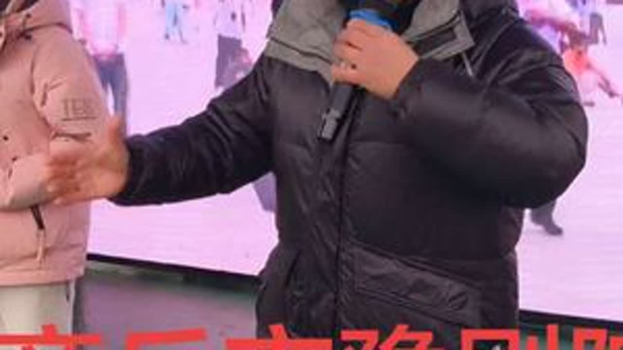 现场录像，商丘市豫剧院包包妹带队演出请您欣赏，祝大家马到成功，财源滚滚，幸福安康，家庭和睦。