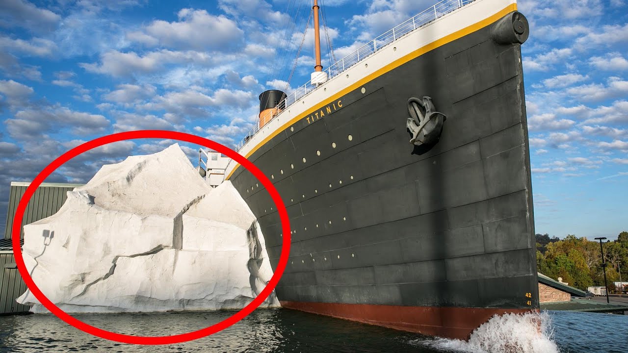 Iceberg Collapses at Titanic Museum