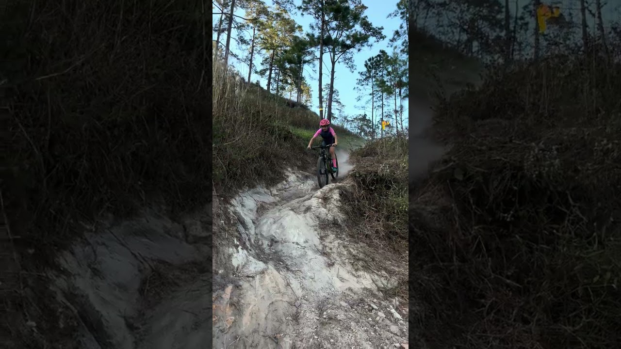 BIKEGIRLS HONDURAS, jade Solorzano cochando a su campeona su padre y entrenador MARTIN SOLORZANO
