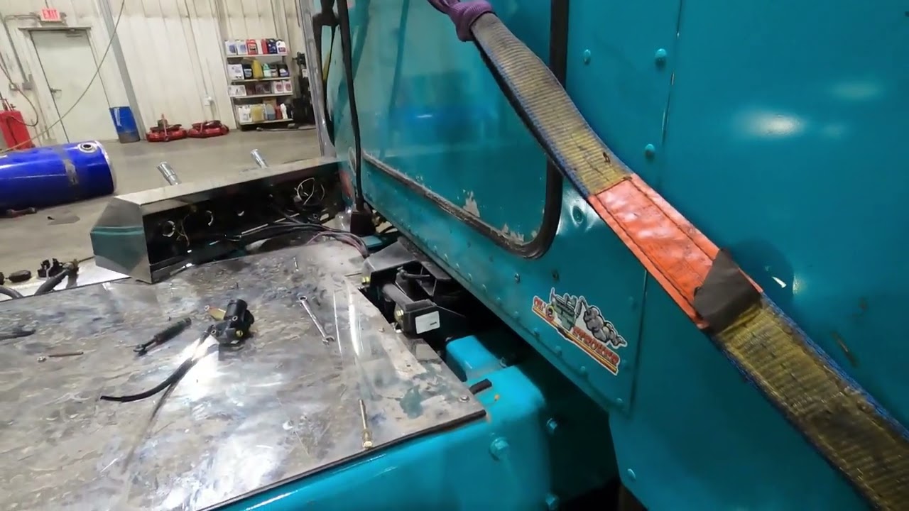 Rough roads? Cab air ride install on Joyride the Peterbilt 359