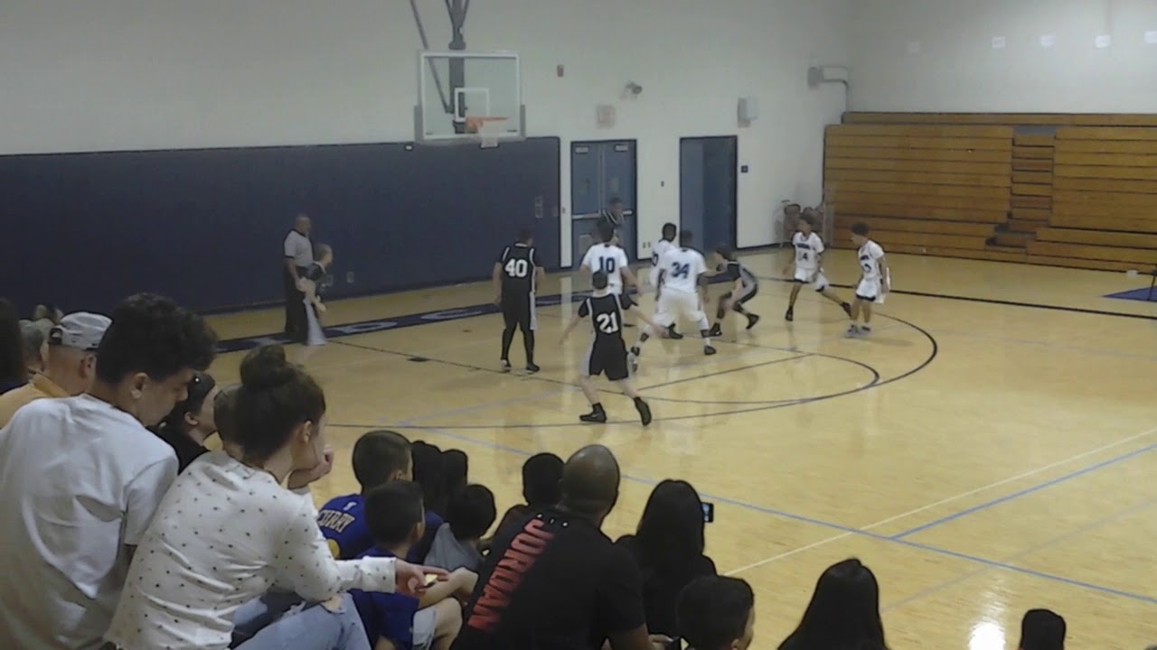 Veteran high school referee doesn't know rules of basketball enough to call a middle school game