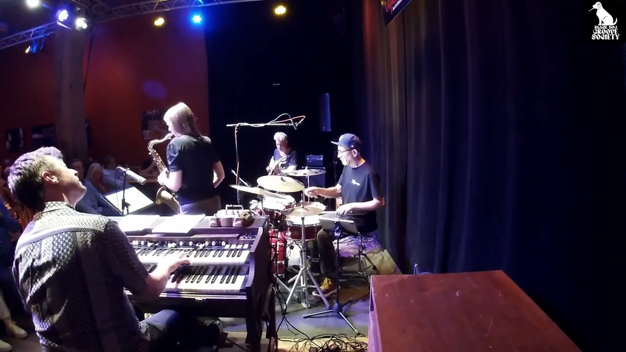 Max & Wick_Black Dog Groove Society / Katharina Maschmeyer / Nils Pollheide