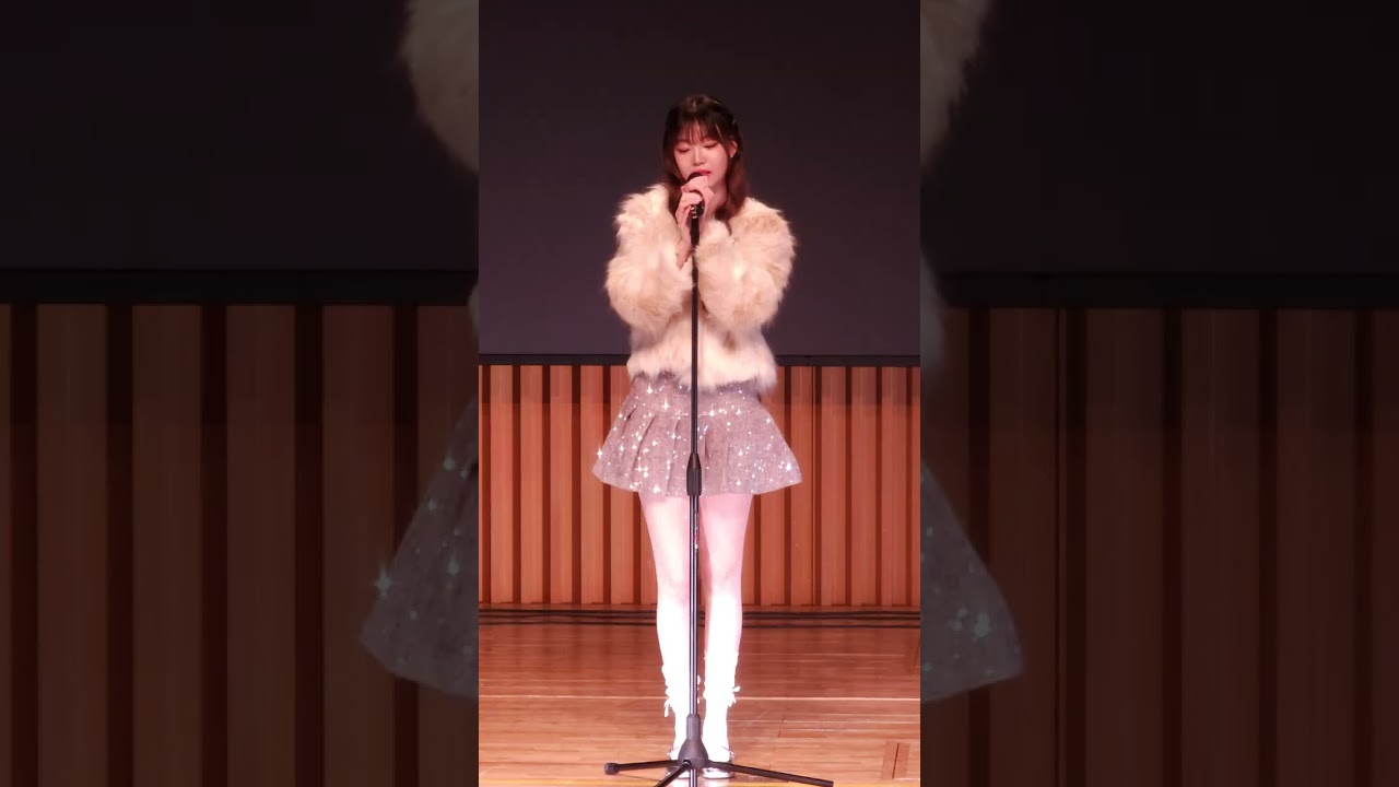 YONA - Blue (LIVE) | 한류힙합문화대상시상 | 260124 | fancam (직캠)